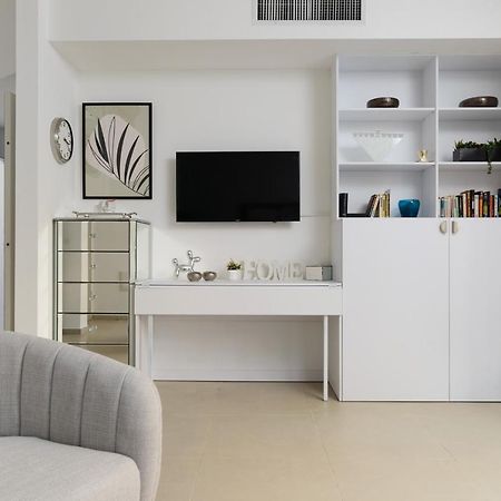 Quiet Hideaway & Terrace Near Beach By Feelhome تل أبيب المظهر الخارجي الصورة