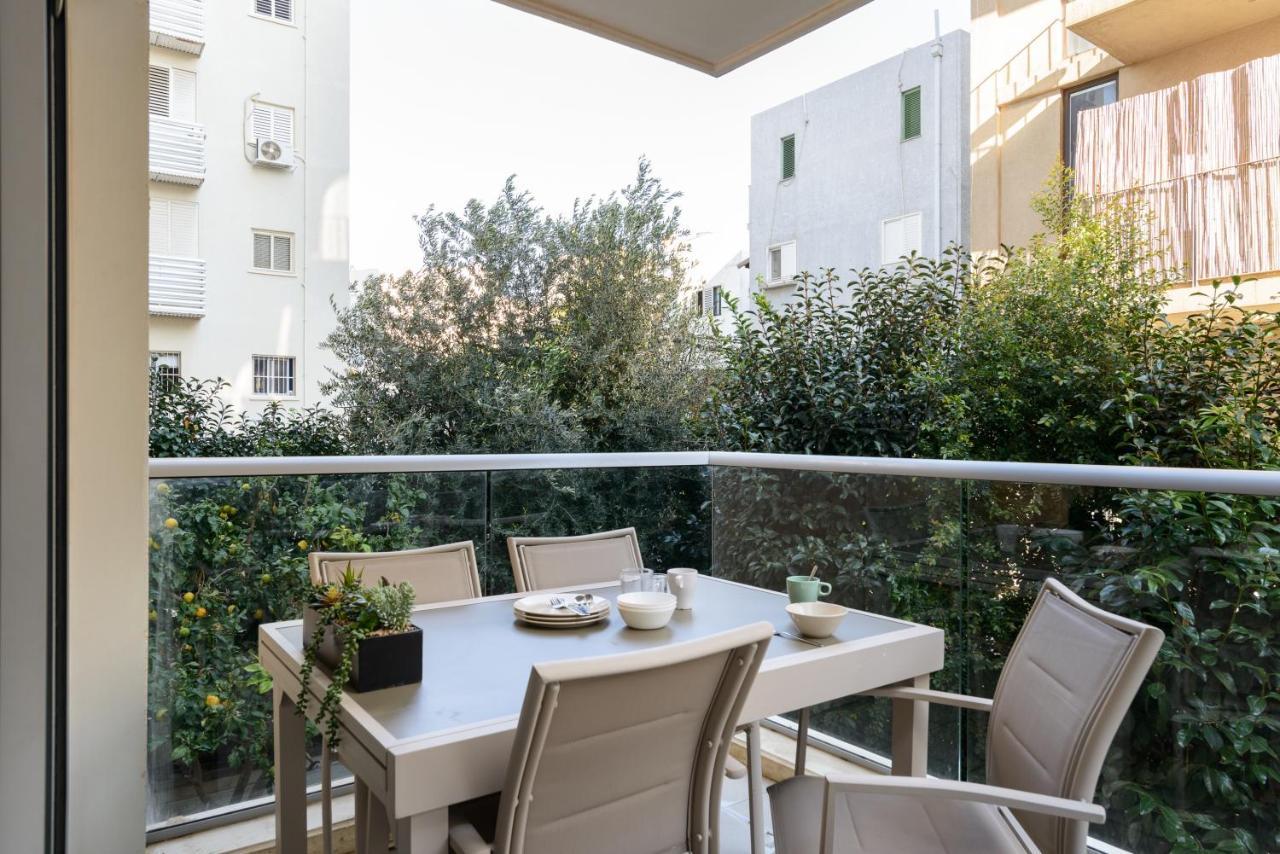Quiet Hideaway & Terrace Near Beach By Feelhome تل أبيب المظهر الخارجي الصورة